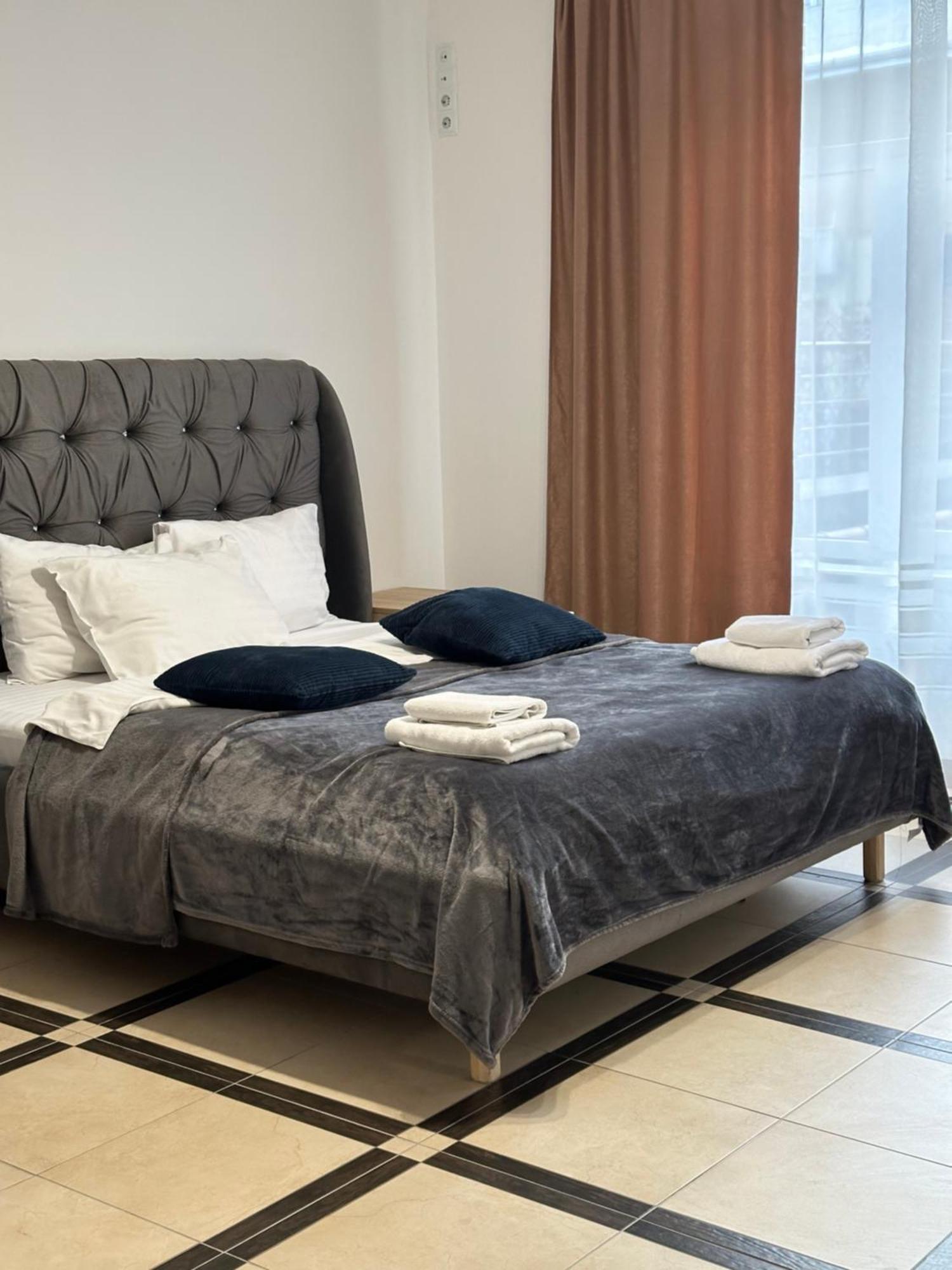 Opera Center Hotel & Apartments 리비프 외부 사진