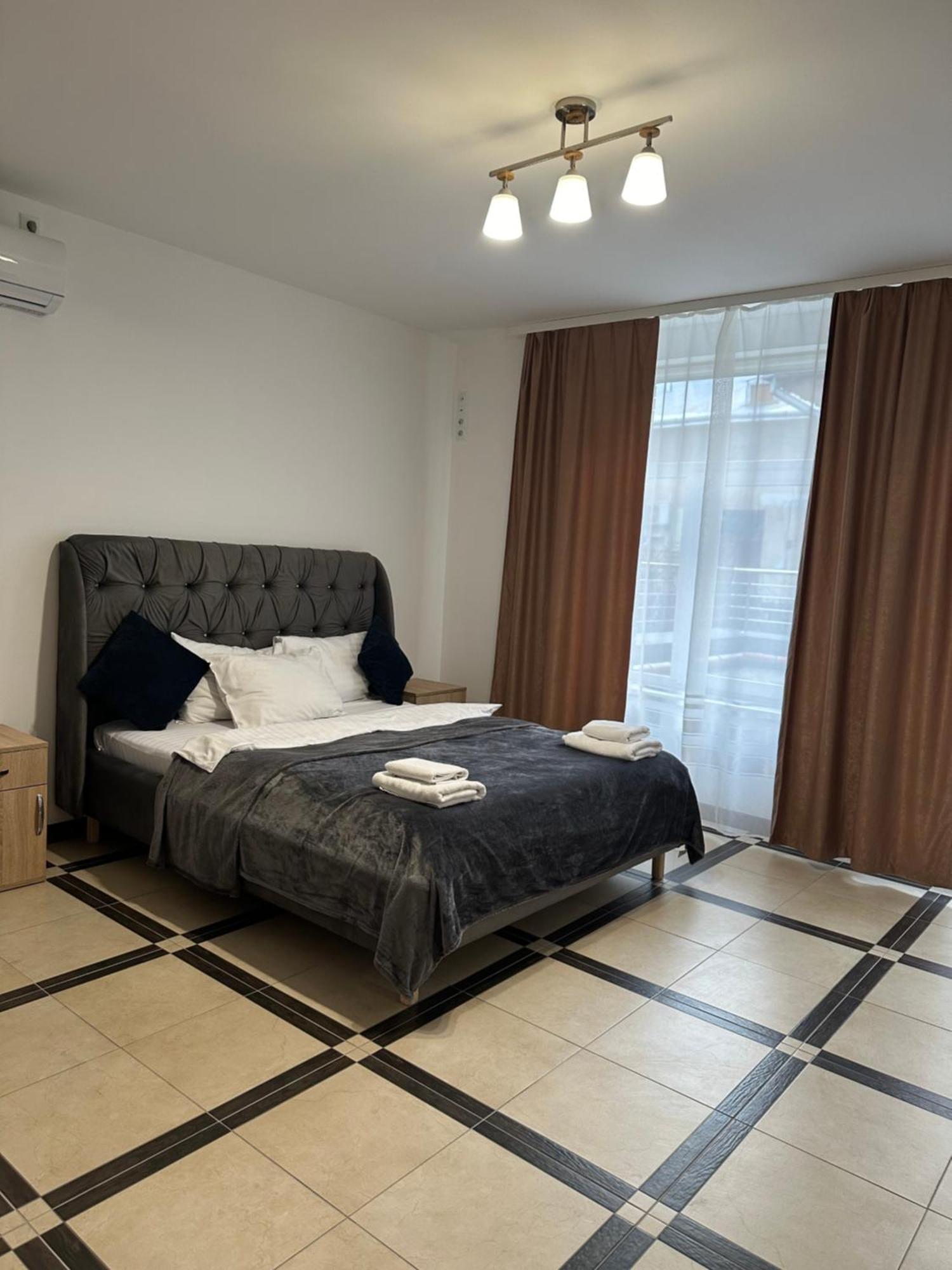 Opera Center Hotel & Apartments 리비프 외부 사진