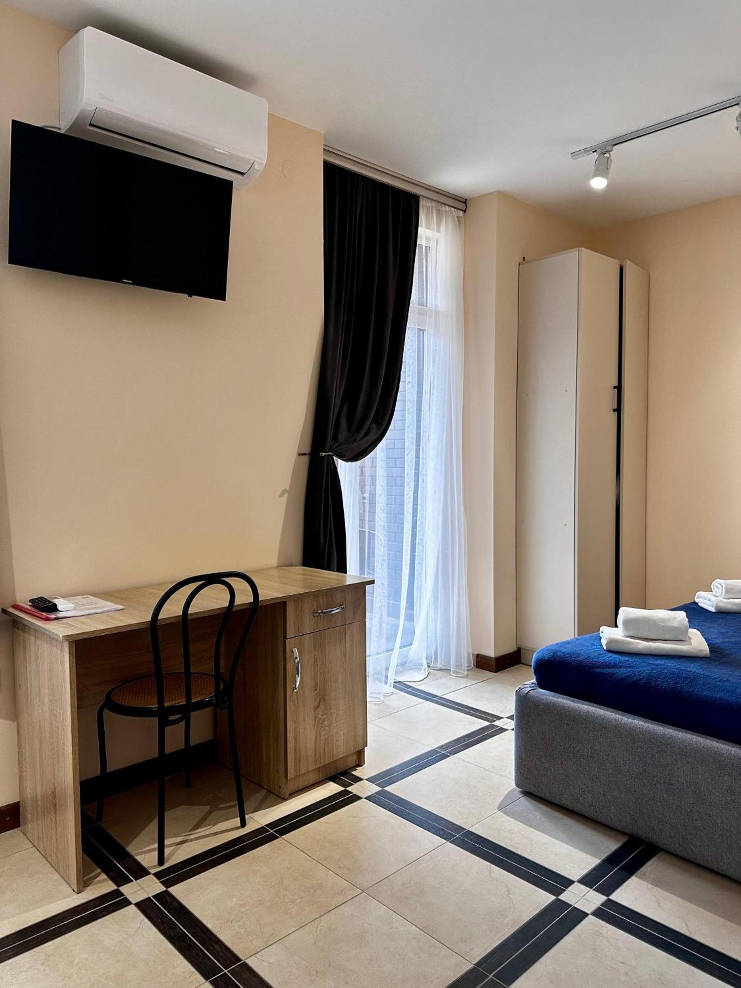 Opera Center Hotel & Apartments 리비프 외부 사진