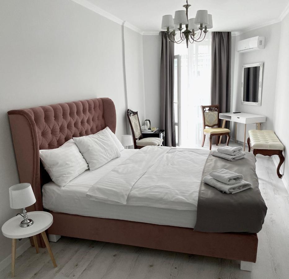 Opera Center Hotel & Apartments 리비프 외부 사진